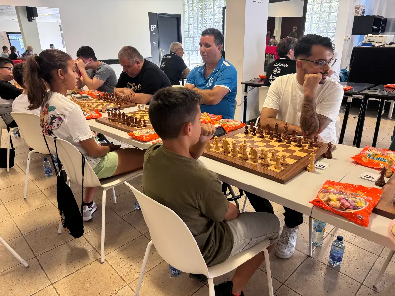 Esperando el inicio de la próxima ronda.